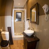 Albatross Self-Catering House Bathroom